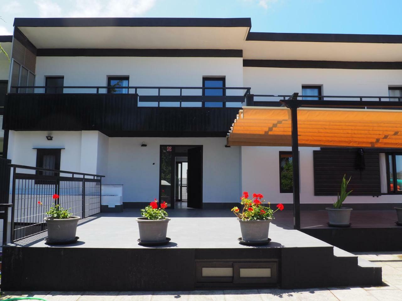 Hostel Once Nudos Luanco Exterior photo